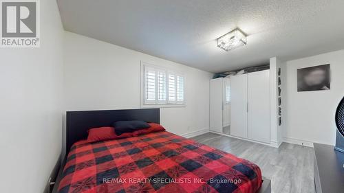 61 Braidwood Lake Road, Brampton, ON - Indoor Photo Showing Bedroom