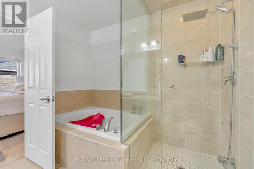 1519 Farmstead Drive, Milton, ON - Indoor Photo Showing Bathroom