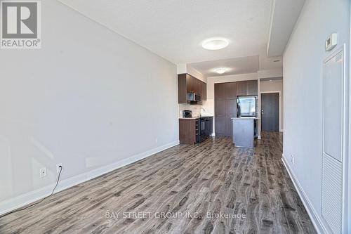 2202 - 125 Village Green Square, Toronto, ON - Indoor Photo Showing Kitchen