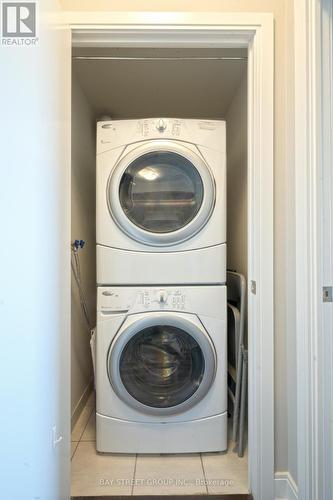 2202 - 125 Village Green Square, Toronto, ON - Indoor Photo Showing Laundry Room