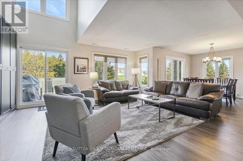 218 - 120 Fairway Court, Blue Mountains, ON - Indoor Photo Showing Living Room