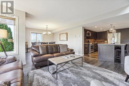 218 - 120 Fairway Court, Blue Mountains, ON - Indoor Photo Showing Living Room