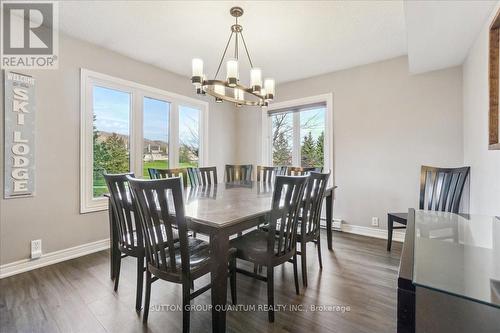 218 - 120 Fairway Court, Blue Mountains, ON - Indoor Photo Showing Dining Room