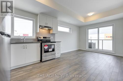 329 - 2787 Eglinton Avenue E, Toronto, ON - Indoor Photo Showing Kitchen