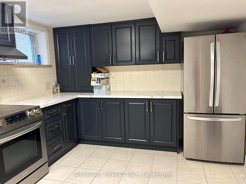 Basemen - 382 Sugar Maple Lane, Richmond Hill, ON - Indoor Photo Showing Kitchen