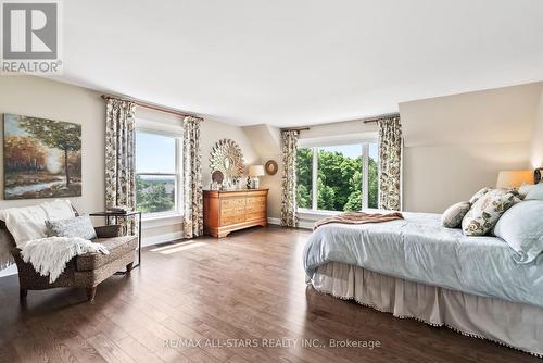 2 Deerfoot Drive, Uxbridge, ON - Indoor Photo Showing Bedroom