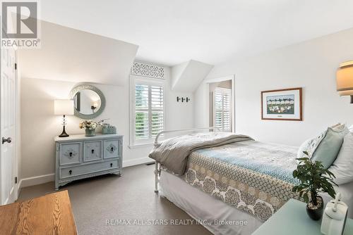 2 Deerfoot Drive, Uxbridge, ON - Indoor Photo Showing Bedroom