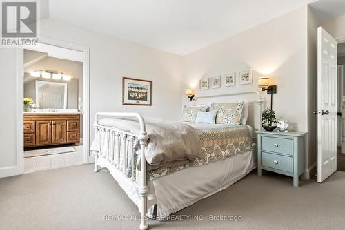 2 Deerfoot Drive, Uxbridge, ON - Indoor Photo Showing Bedroom