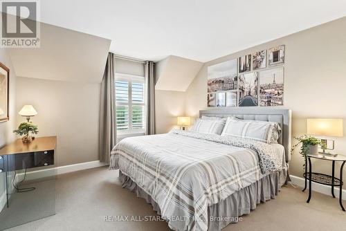 2 Deerfoot Drive, Uxbridge, ON - Indoor Photo Showing Bedroom