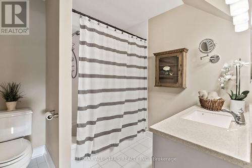 2 Deerfoot Drive, Uxbridge, ON - Indoor Photo Showing Bathroom