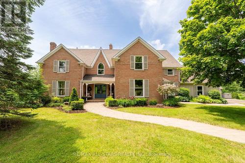 2 Deerfoot Drive, Uxbridge, ON - Outdoor With Facade