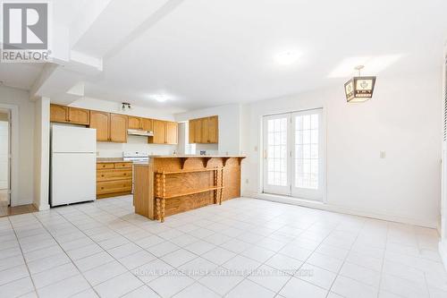 12 Birch Grove Drive, Oro-Medonte, ON - Indoor Photo Showing Kitchen