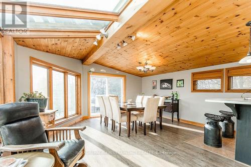 12 Birch Grove Drive, Oro-Medonte, ON - Indoor Photo Showing Dining Room