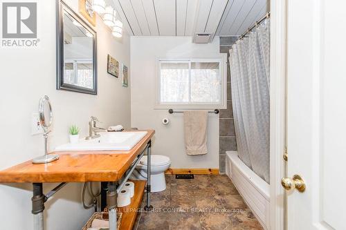 12 Birch Grove Drive, Oro-Medonte, ON - Indoor Photo Showing Bathroom