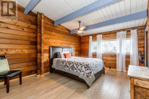 12 Birch Grove Drive, Oro-Medonte, ON - Indoor Photo Showing Bedroom