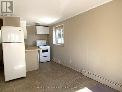 97 Queen Street, Fort Erie, ON - Indoor Photo Showing Kitchen