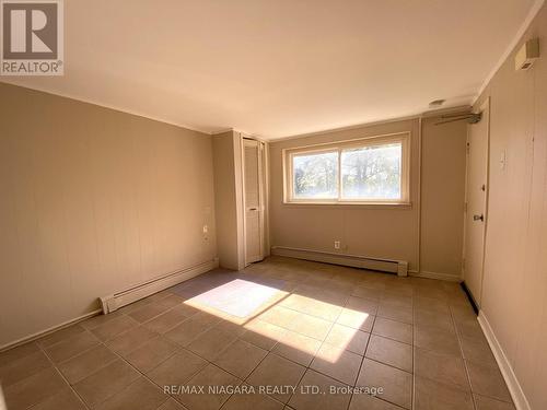 97 Queen Street, Fort Erie, ON - Indoor Photo Showing Other Room