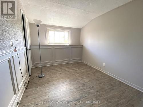 97 Queen Street, Fort Erie, ON - Indoor Photo Showing Other Room