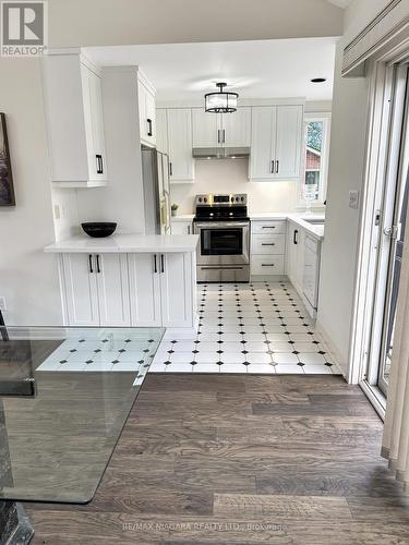 995 Concession Road, Fort Erie, ON - Indoor Photo Showing Kitchen