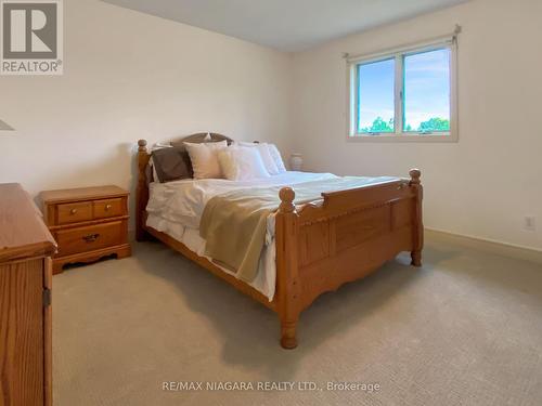 995 Concession Road, Fort Erie, ON - Indoor Photo Showing Bedroom