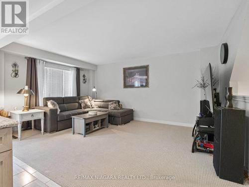 45 - 340 Prospect Point Road N, Fort Erie, ON - Indoor Photo Showing Living Room