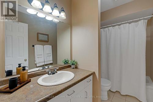 128 Edgewater Drive, Hamilton, ON - Indoor Photo Showing Bathroom