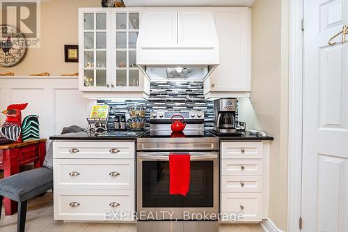 28 Thrushwood Trail, Kawartha Lakes, ON - Indoor Photo Showing Kitchen