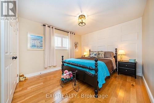 28 Thrushwood Trail, Kawartha Lakes, ON - Indoor Photo Showing Bedroom