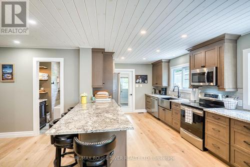 1039 West Cottage Drive W, North Frontenac, ON - Indoor Photo Showing Kitchen