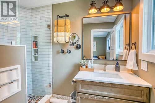 1039 West Cottage Drive W, North Frontenac, ON - Indoor Photo Showing Bathroom