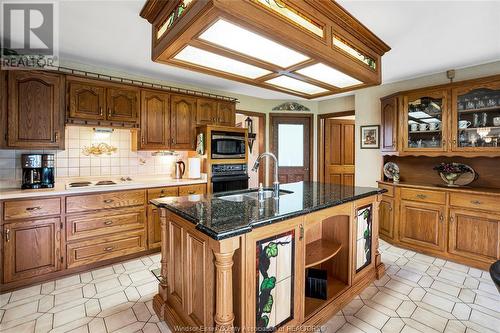 409 Seacliff Drive, Leamington, ON - Indoor Photo Showing Kitchen