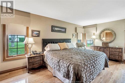 409 Seacliff Drive, Leamington, ON - Indoor Photo Showing Bedroom