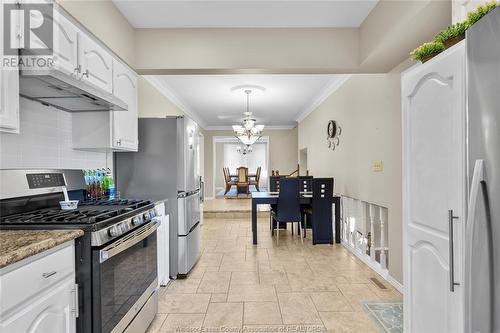 2430 Via Vita Street, Windsor, ON - Indoor Photo Showing Kitchen