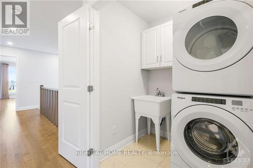 320 Wigwas Street, Ottawa, ON - Indoor Photo Showing Laundry Room