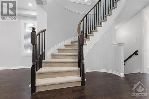 605 Dundonald Drive, Ottawa, ON - Indoor Photo Showing Other Room