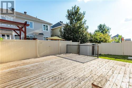 605 Dundonald Drive, Ottawa, ON - Outdoor With Deck Patio Veranda