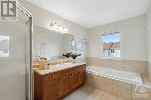 323 Glenbrae Avenue, Kanata, ON - Indoor Photo Showing Bathroom