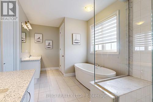 4 Brigham Avenue, Hamilton, ON - Indoor Photo Showing Bathroom