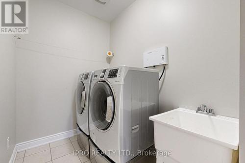 4 Brigham Avenue, Hamilton, ON - Indoor Photo Showing Laundry Room