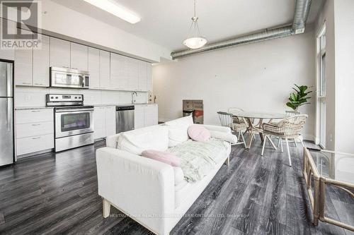 306 - 253 Albert Street, Waterloo, ON - Indoor Photo Showing Kitchen With Stainless Steel Kitchen