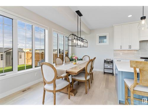 6842 Knox Lo Sw, Edmonton, AB - Indoor Photo Showing Dining Room