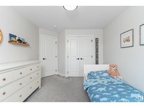 6842 Knox Lo Sw, Edmonton, AB - Indoor Photo Showing Bedroom