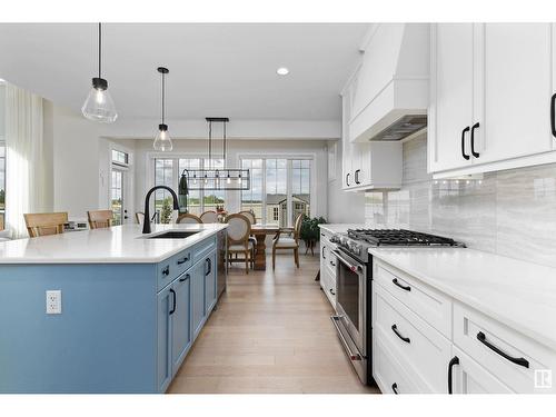 6842 Knox Lo Sw, Edmonton, AB - Indoor Photo Showing Kitchen With Upgraded Kitchen