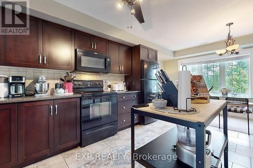 3 - 275 Old Huron Road, Kitchener, ON - Indoor Photo Showing Kitchen