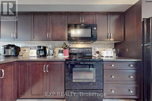 3 - 275 Old Huron Road, Kitchener, ON - Indoor Photo Showing Kitchen