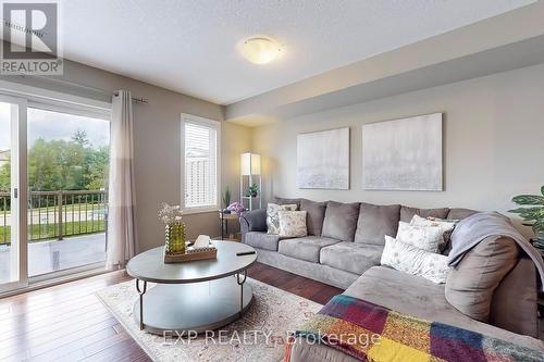 3 - 275 Old Huron Road, Kitchener, ON - Indoor Photo Showing Living Room