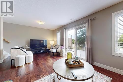 3 - 275 Old Huron Road, Kitchener, ON - Indoor Photo Showing Living Room