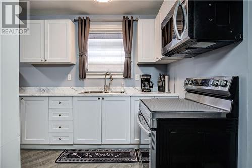 860 Beatrice Crescent, Greater Sudbury, ON - Indoor Photo Showing Kitchen With Double Sink