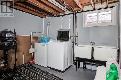 860 Beatrice Crescent, Greater Sudbury, ON - Indoor Photo Showing Laundry Room