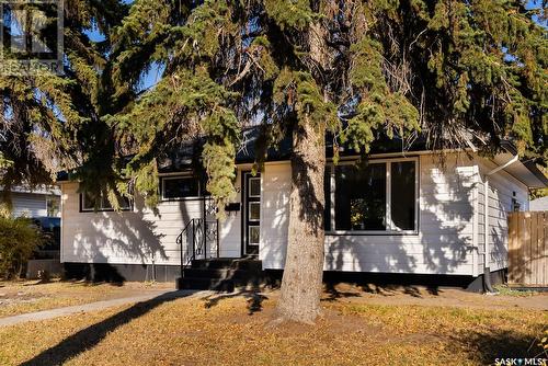 4202 England Road, Regina, SK - Outdoor